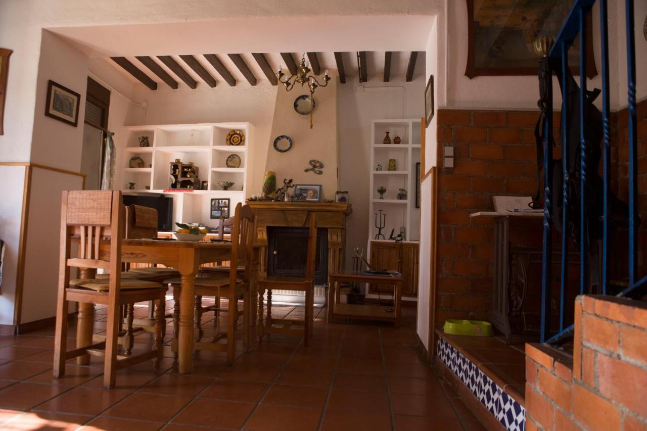 La Flecha Hostel Abrucena Екстериор снимка