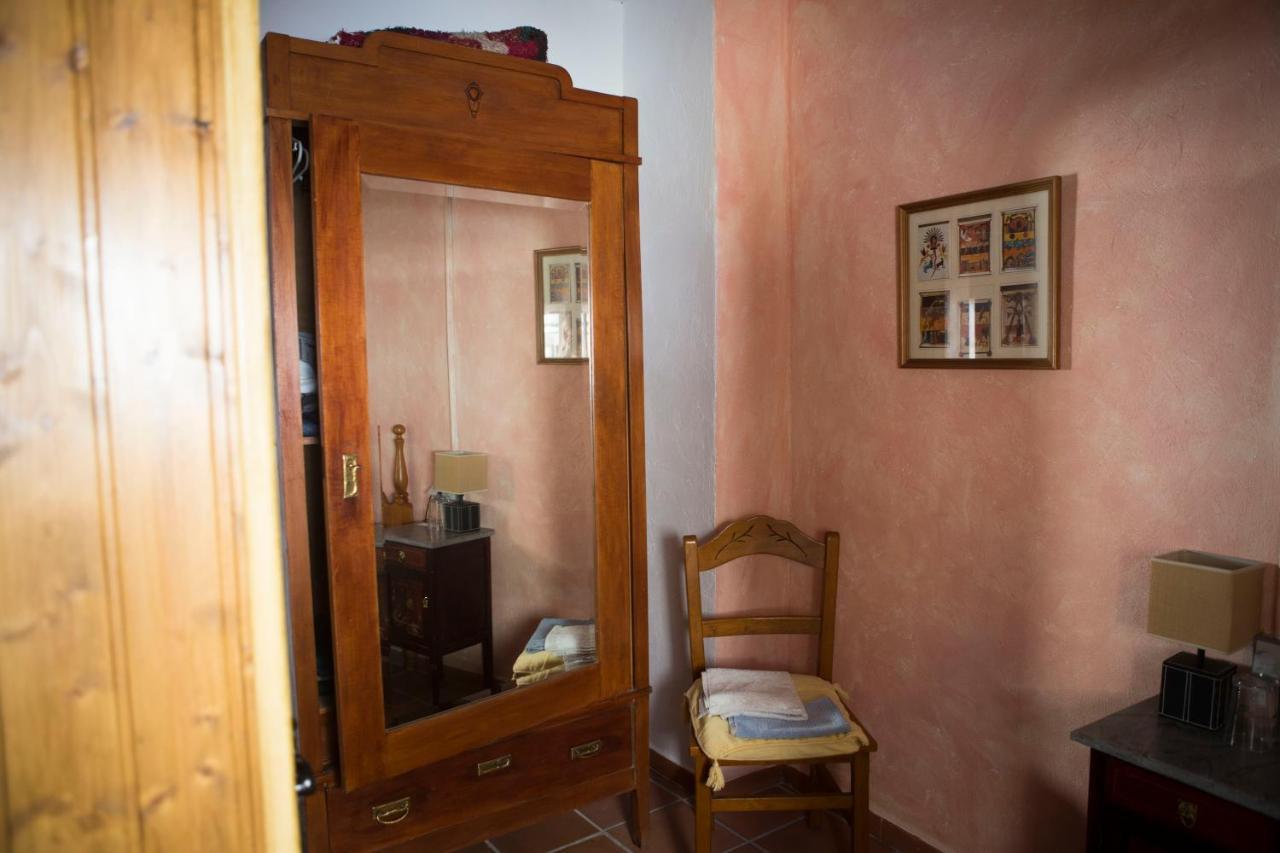 La Flecha Hostel Abrucena Екстериор снимка